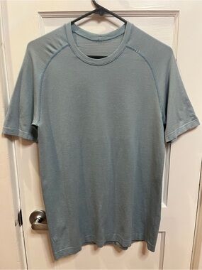 Lululemon Metal Vent Tech Short Sleeve Shirt 2.0 - Polo Pastel/Steel Blue Size S
